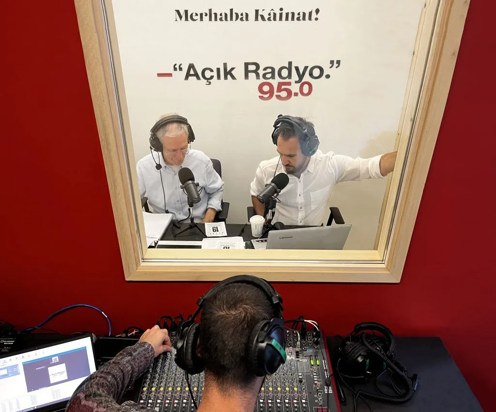 Açık Radyo