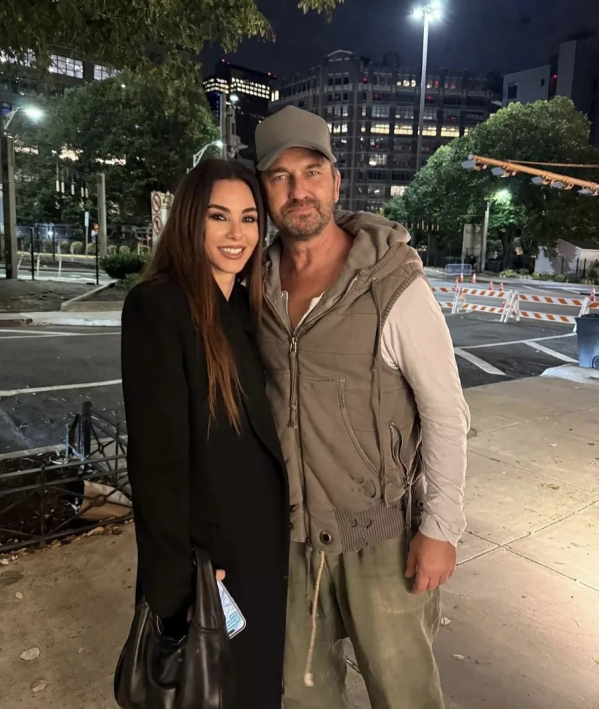 Gerard Butler ve Defne Samyeli’nin Fotoğrafı Sosyal Medyada Gündem Oldu