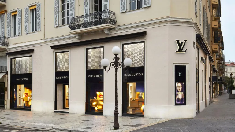 Lüks Markalar İçin Zor Zamanlar: Dior ve Louis Vuitton’da Kayda Değer Düşüş