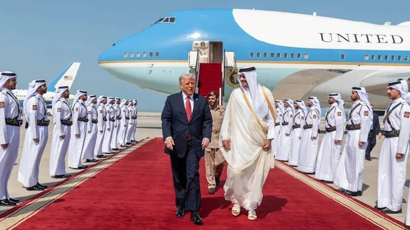Trump ve Katar Başbakanı Gazze'de Ateşkesi Görüşmek İçin Bir Araya Geliyor Katar